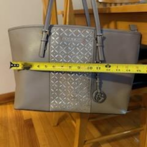 Michael Kors large tote and wallet - Picture 6 of 11